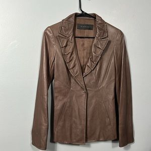 𝅺ELIE Tahari Taupe Soft Fitted Leather Jacket XS- Like New Condition